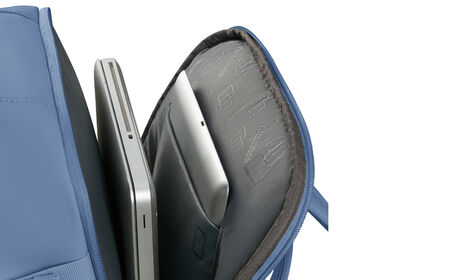 Laptop compartment 15.6"