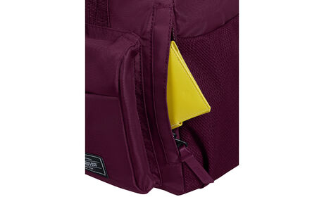Side pocket