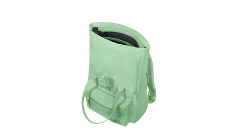 Large main compartment