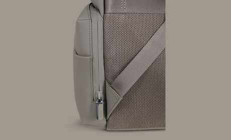 Side pockets
