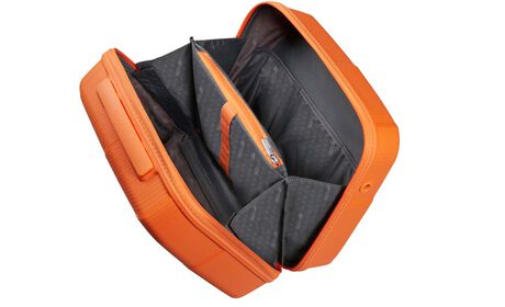 Komplett ausgestatteter Innenraum