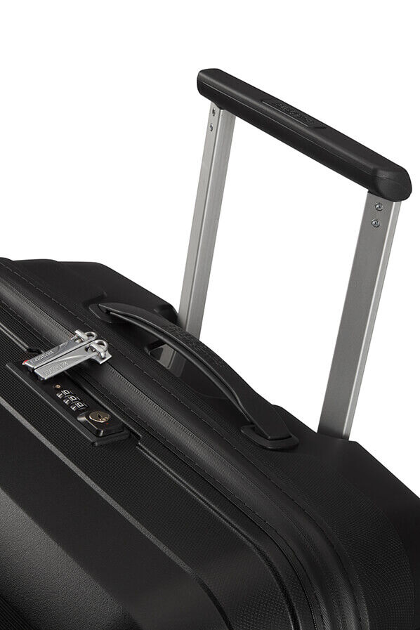 American Tourister Airconic Spinner 77/28 Tsa 77cm  Onyx Black American Tourister Airconic Spinner 77/28 Tsa 77cm  Onyx Black
