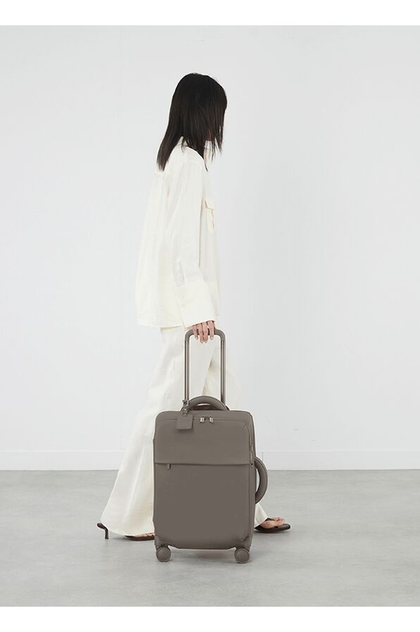 Lipault Lost In Berlin Cabin 2.0 55cm  Ash Stone Lipault Lost In Berlin Cabin 2.0 55cm  Ash Stone