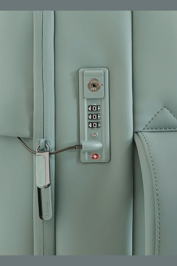 Lipault Lost In Berlin Cabin 2.0 55cm  Yoga Green Lipault Lost In Berlin Cabin 2.0 55cm  Yoga Green