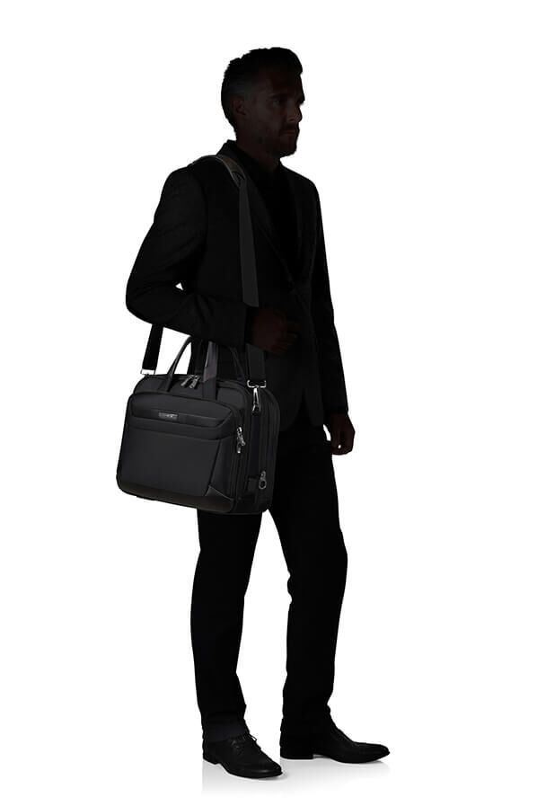 Samsonite Pro-Dlx 6 Bailhandle Expandable 15.6'  Black Samsonite Pro-Dlx 6 Bailhandle Expandable 15.6'  Black