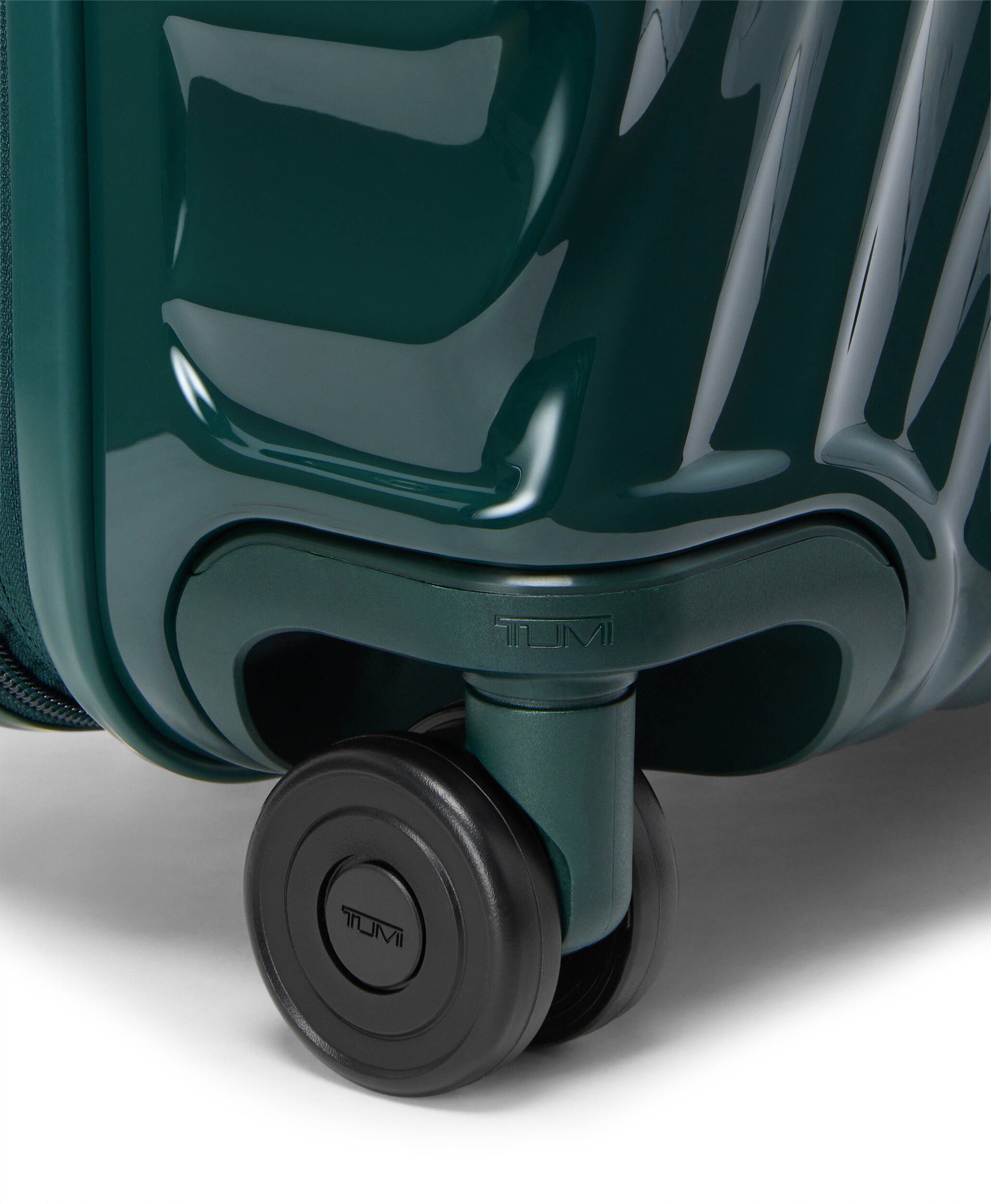 TUMI Continental Expandable Carry-On 55 cm