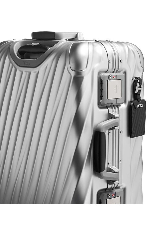 TUMI 19 Degree Aluminium CONTINENTAL CARRY-ON Silver TUMI 19 Degree Aluminium CONTINENTAL CARRY-ON Silver