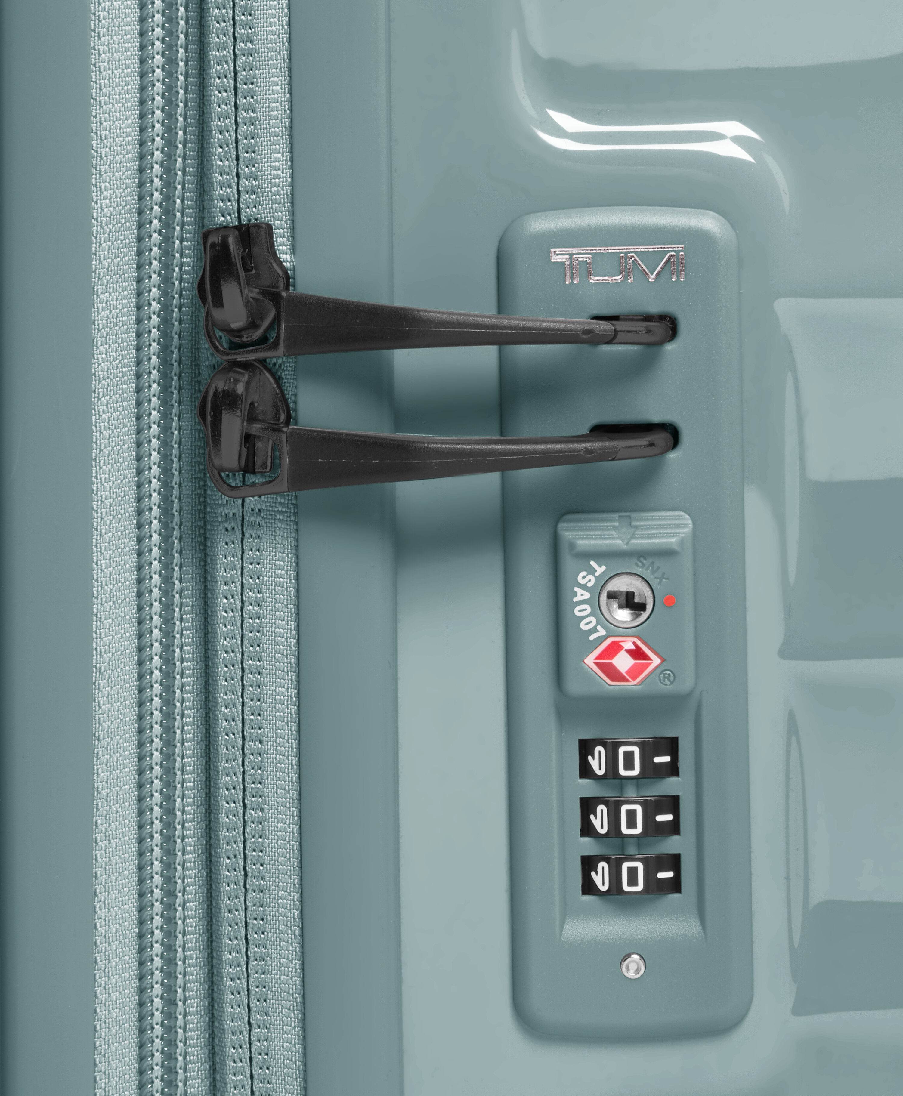 TUMI Medium Front Access Expandable Checked 66 cm